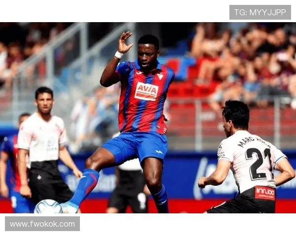 希洪竞技与埃瓦尔的激烈对决揭示西乙联赛的竞争魅力与球队实力较量